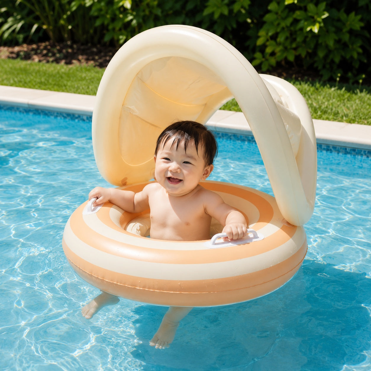 sunringz inflatable-baby-swim-ring-with-sun-canopy 1